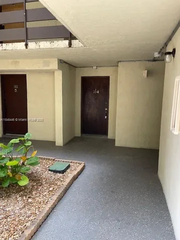 $2,600 | 8933 Southwest 123rd Court, Unit 104, Miami, FL 33186