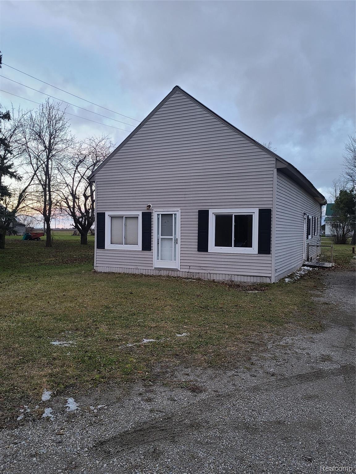 7266 Kilmanagh Road Pigeon, MI 48755 - Photo 1 of 17 20211206_164736.jpg