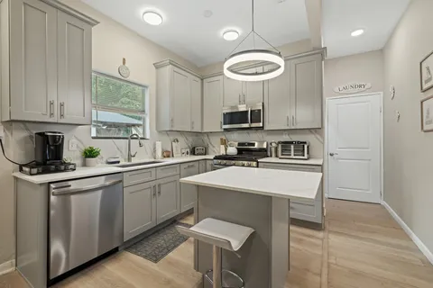 $525,000 | 2503 Gonzales Street, Austin, TX 78702