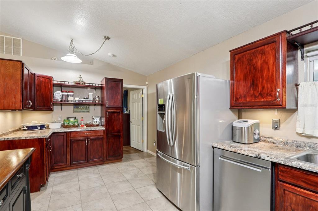 1594 Papaya Street Bunnell, FL 32110 - Photo 14 of 59