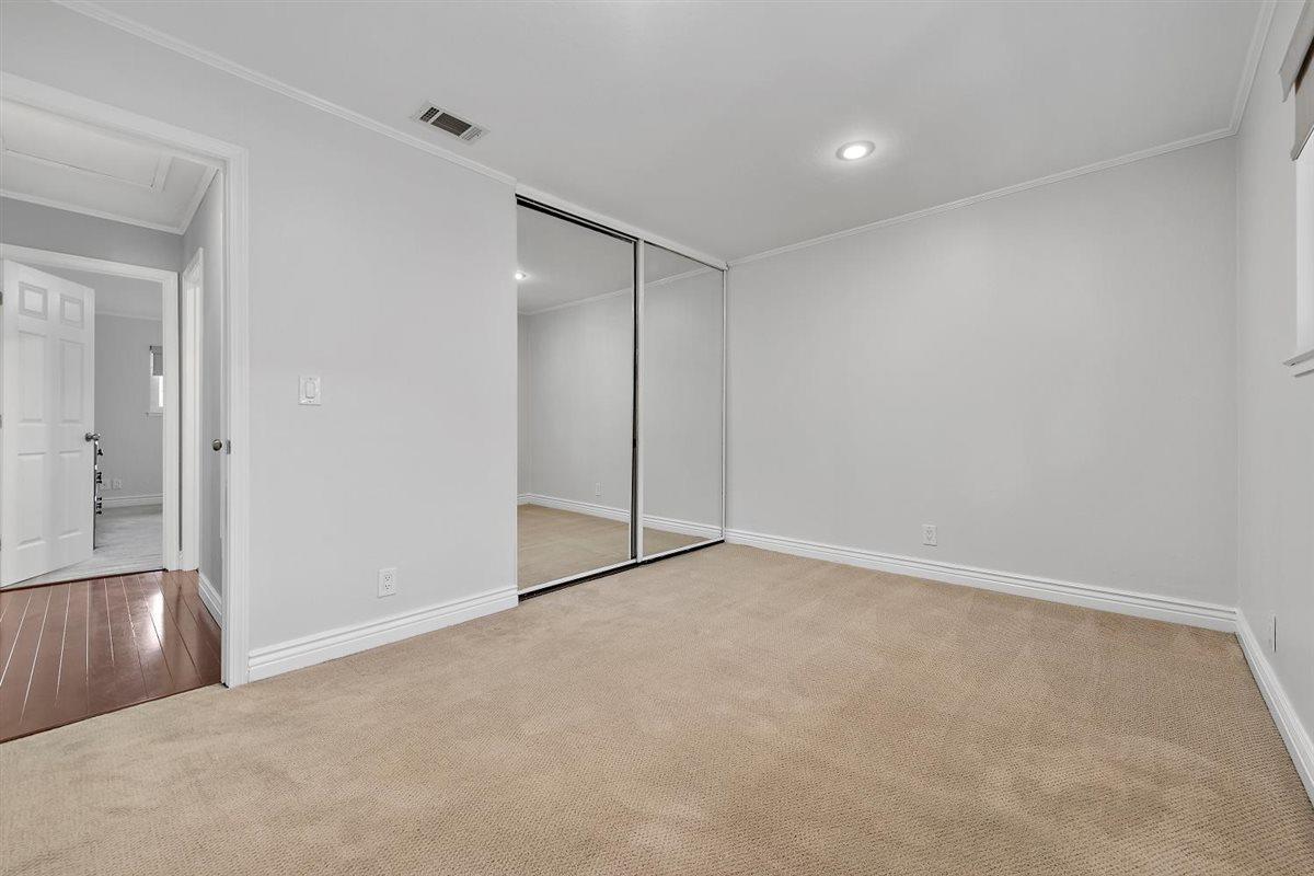 1 Comstock Queen Court Mountain View, CA 94043 - Photo 11 of 16