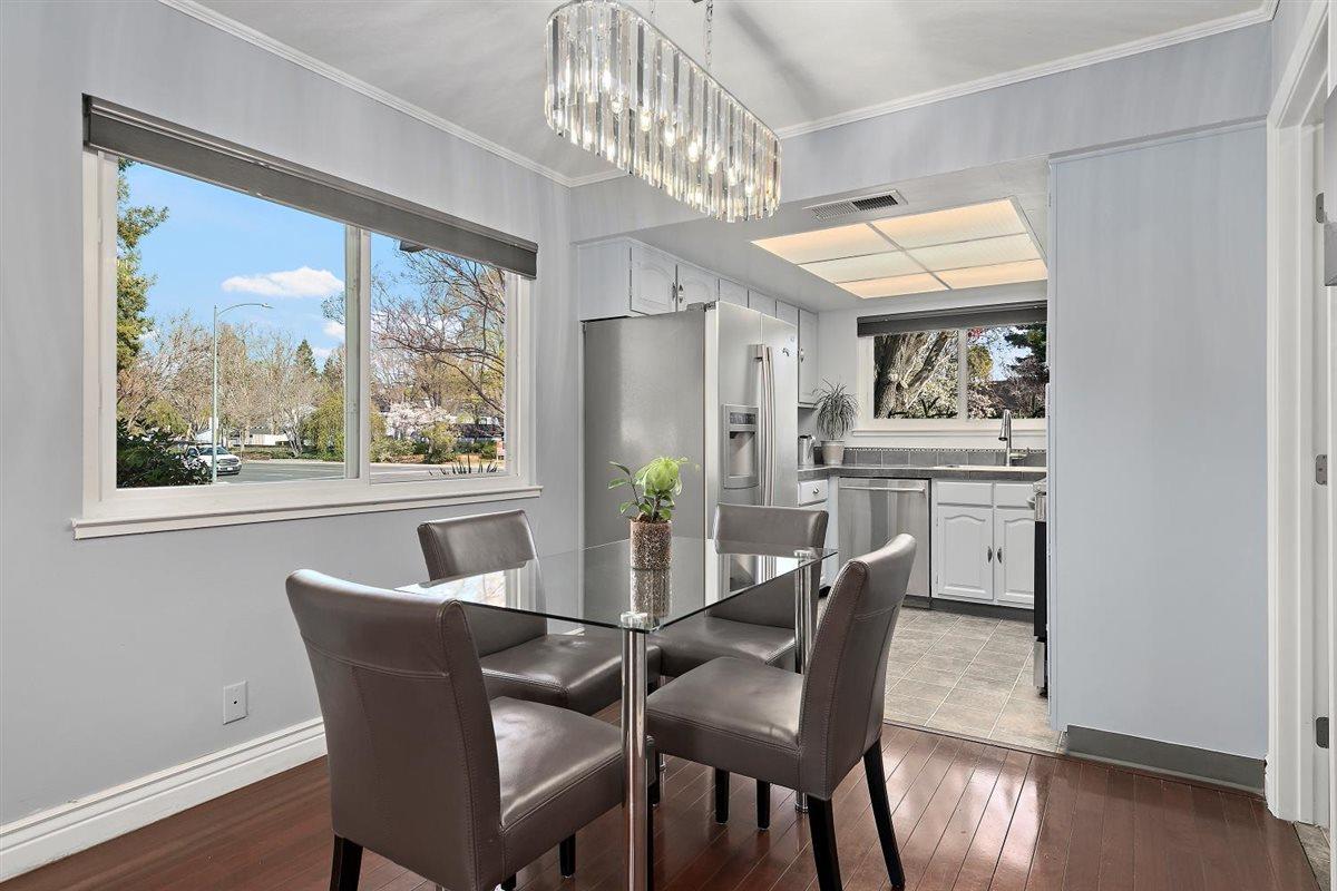 1 Comstock Queen Court Mountain View, CA 94043 - Photo 6 of 16