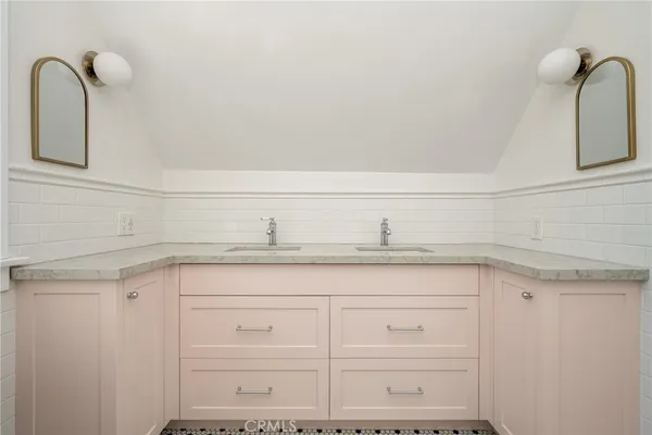 $5,995 | 390 North Cambridge Street, Orange, CA 92866