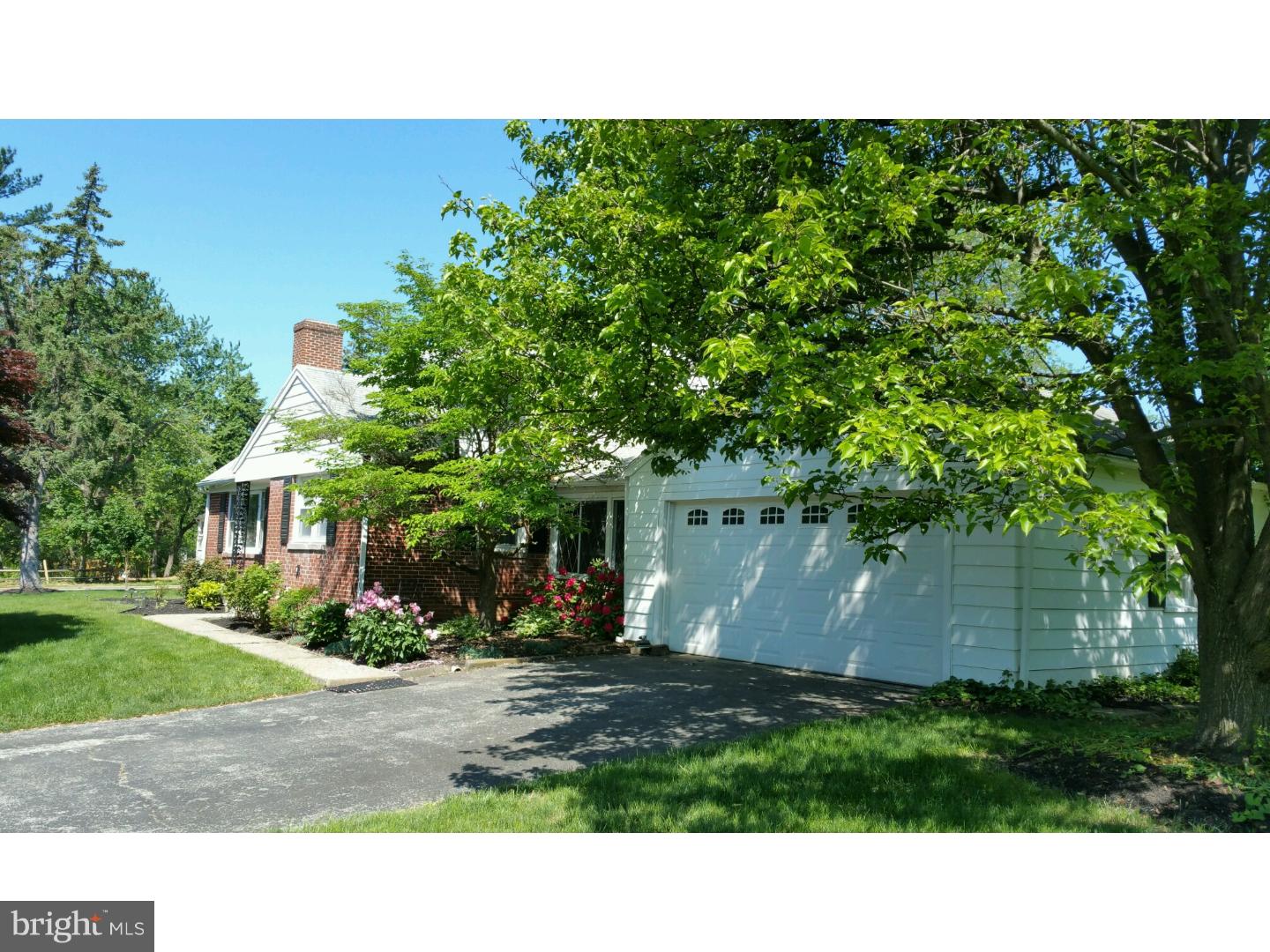 1121 Thomas Road Wayne, PA 19087 - Photo 21 of 23 Garage
