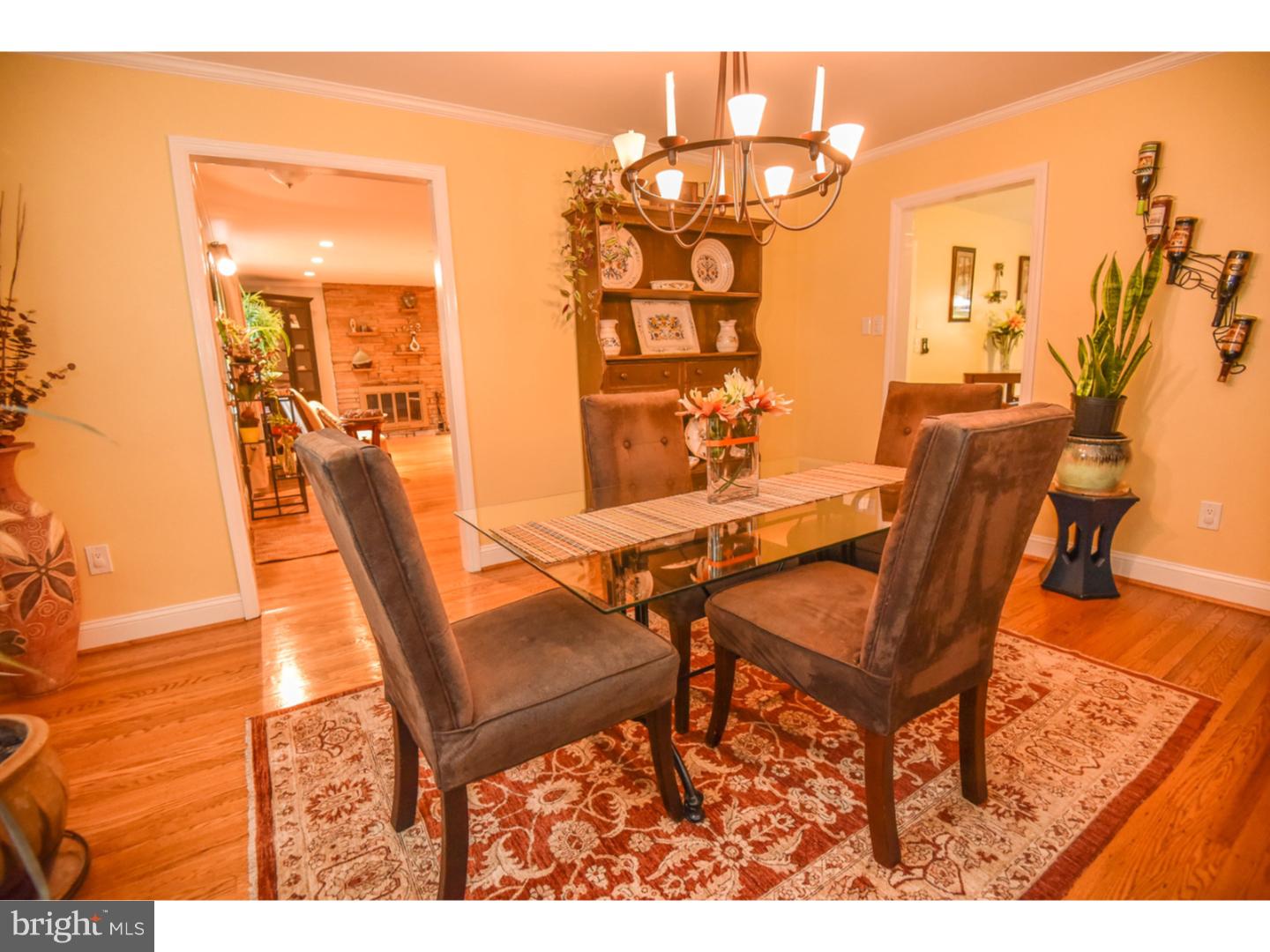 1121 Thomas Road Wayne, PA 19087 - Photo 4 of 23 Dining Room