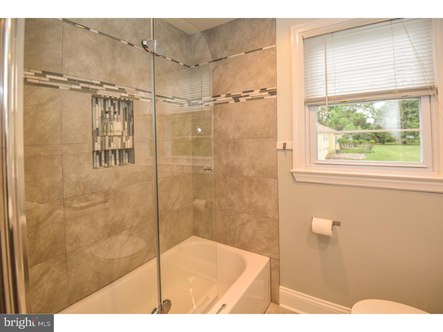 1121 Thomas Road Wayne, PA 19087 - Photo 10 of 23 Bathroom