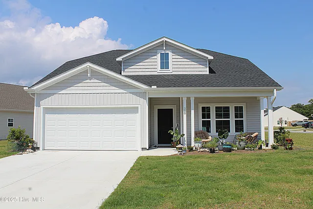 $2,100 | 300 Ruby Baird Drive, Sneads Ferry, NC 28460