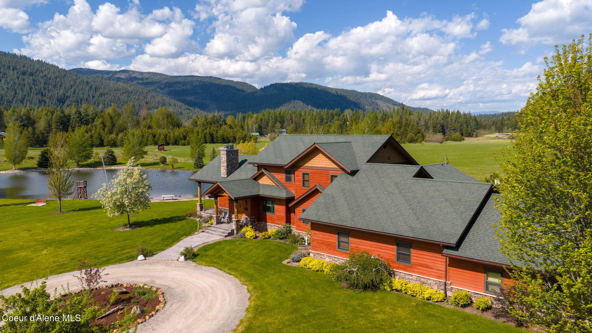 289 Gold Road Naples, ID 83847 - Photo 16 of 113 Exterior