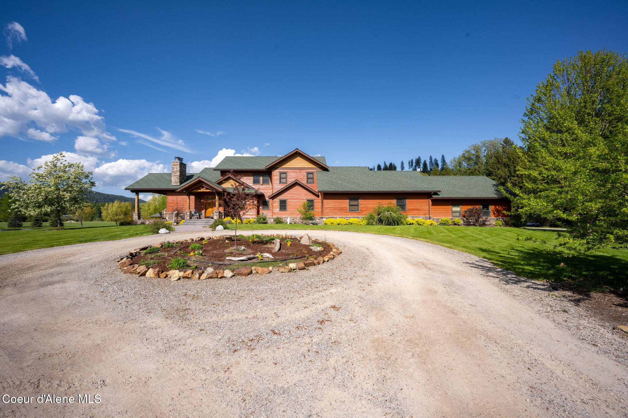289 Gold Road Naples, ID 83847 - Photo 20 of 113 Exterior