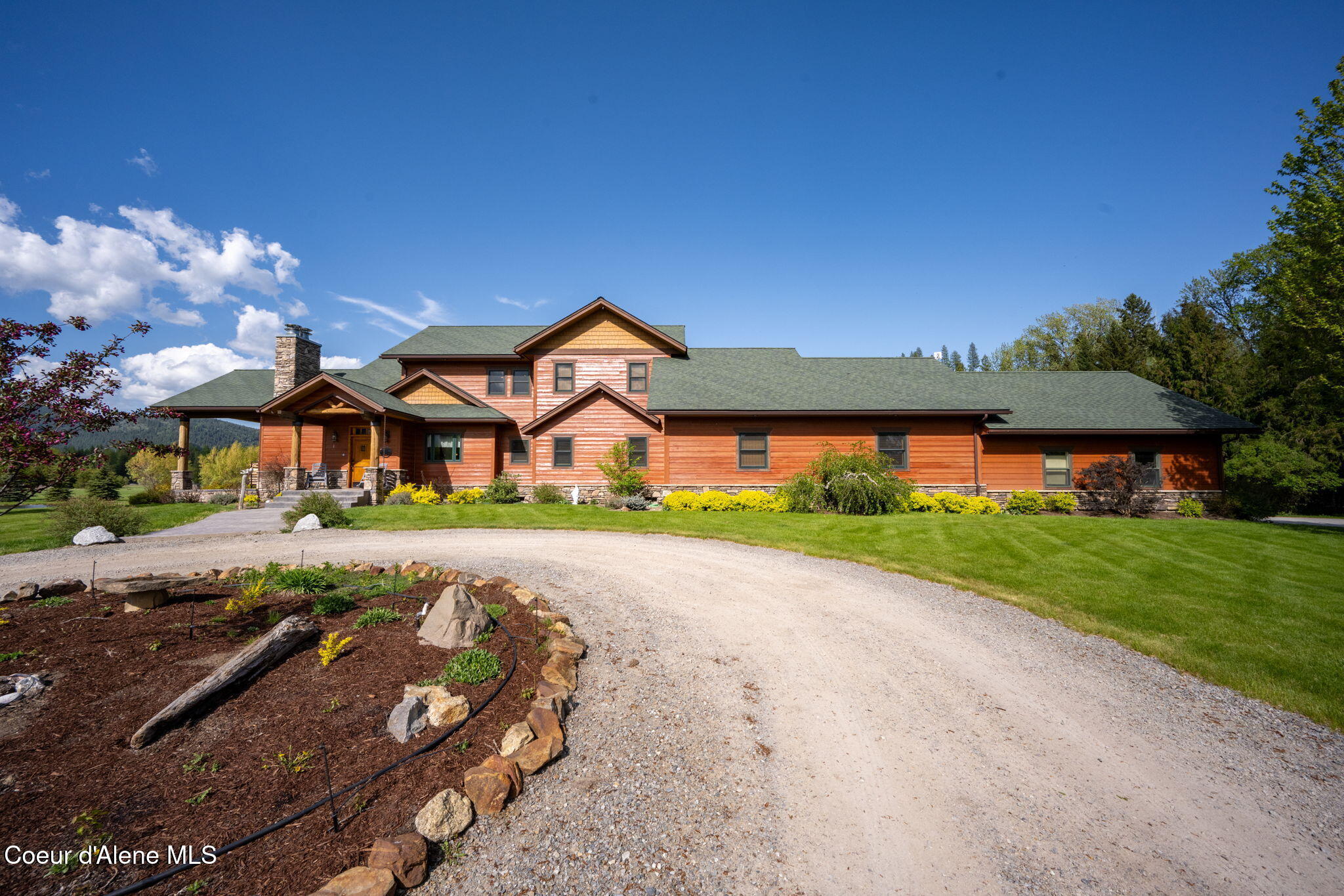 289 Gold Road Naples, ID 83847 - Photo 24 of 113 Exterior