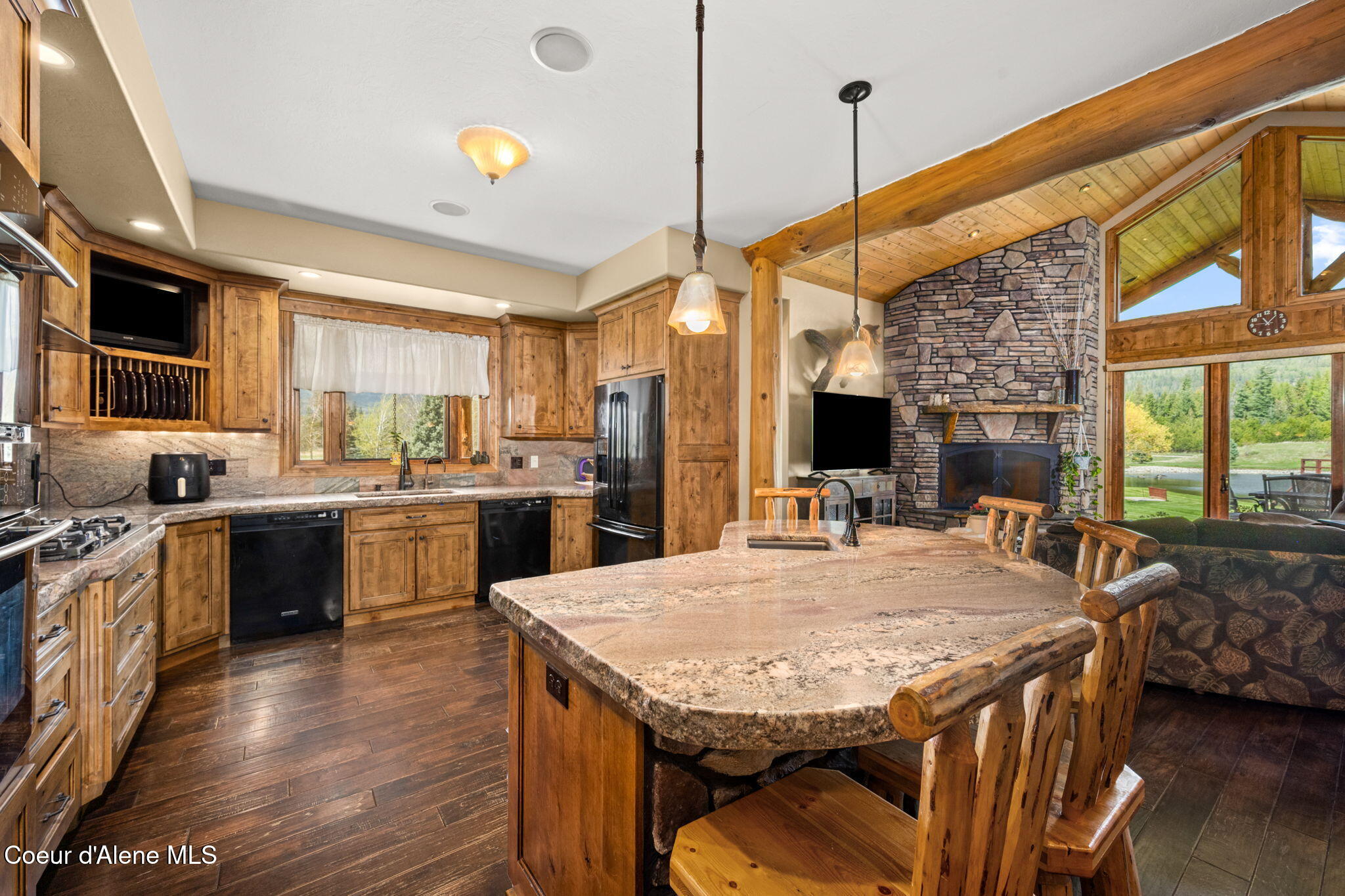 289 Gold Road Naples, ID 83847 - Photo 35 of 113 Kitchen