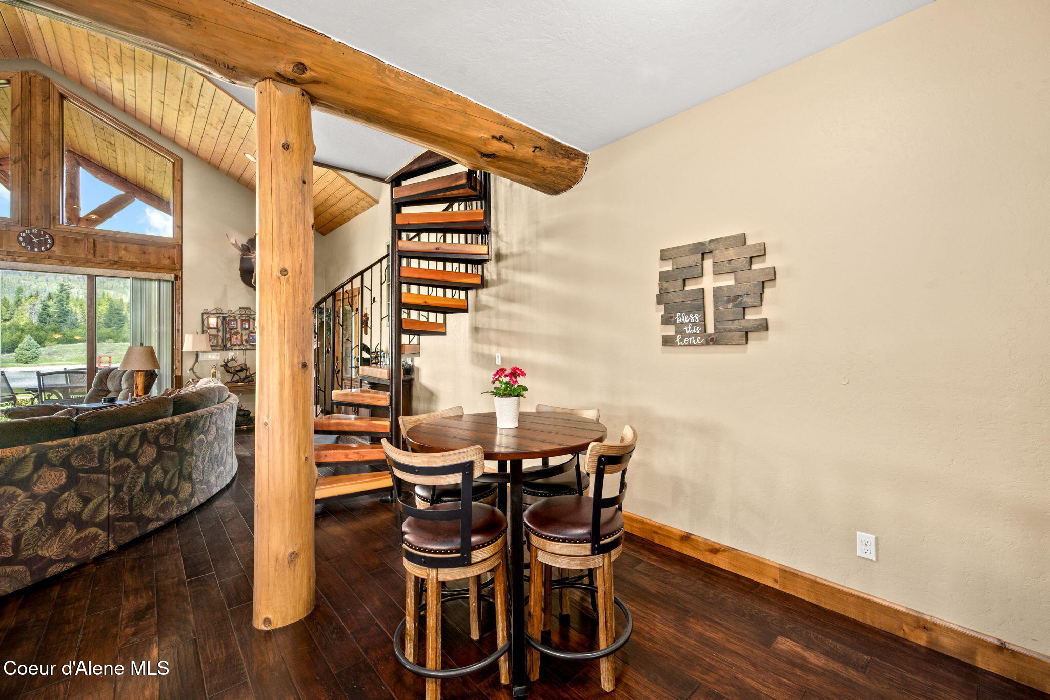 289 Gold Road Naples, ID 83847 - Photo 40 of 113 Dining Area