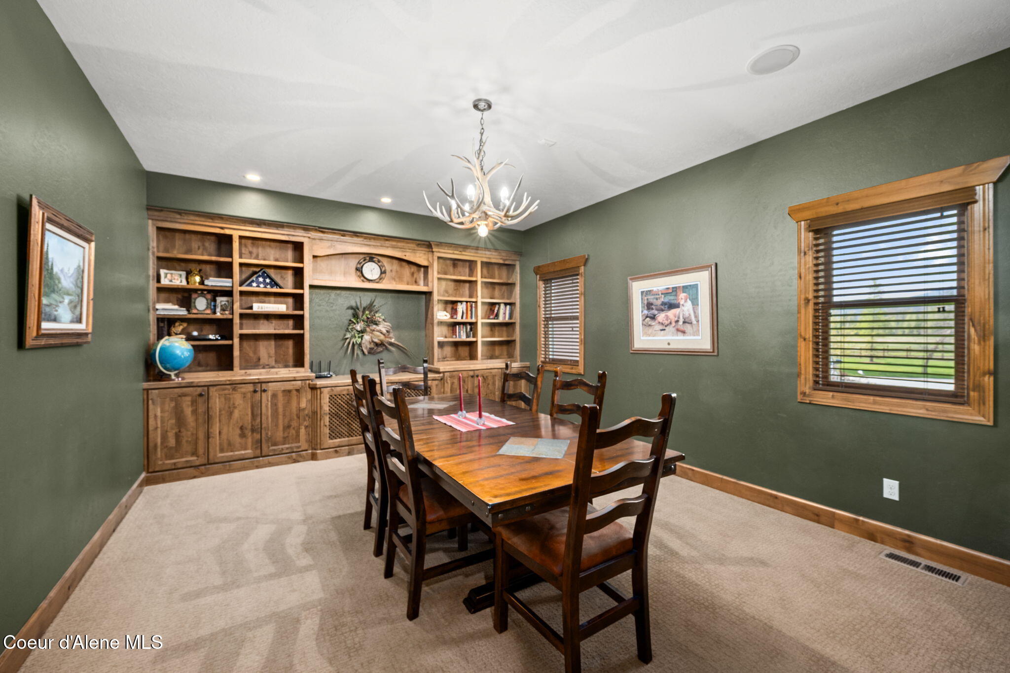 289 Gold Road Naples, ID 83847 - Photo 43 of 113 Formal Dining Room