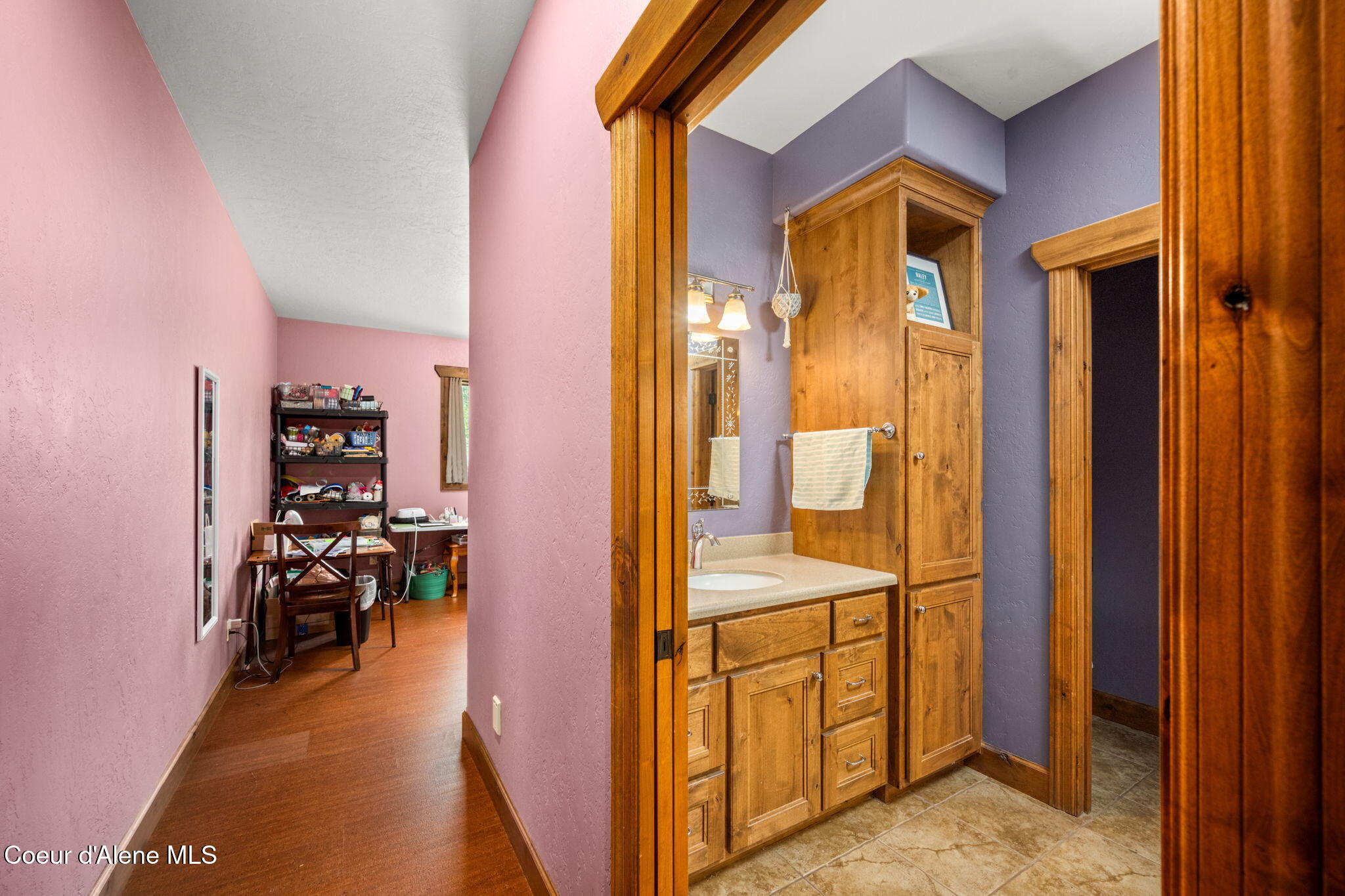 289 Gold Road Naples, ID 83847 - Photo 53 of 113 Office