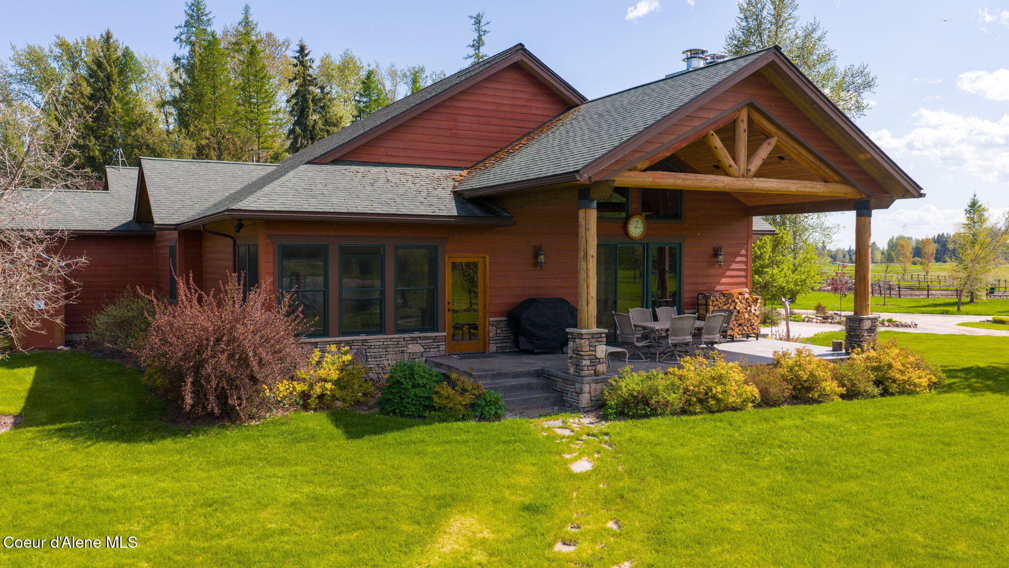 289 Gold Road Naples, ID 83847 - Photo 74 of 113 Backyard