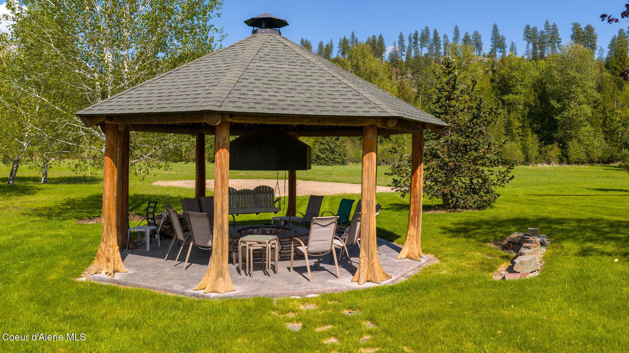 289 Gold Road Naples, ID 83847 - Photo 82 of 113 Gazebo