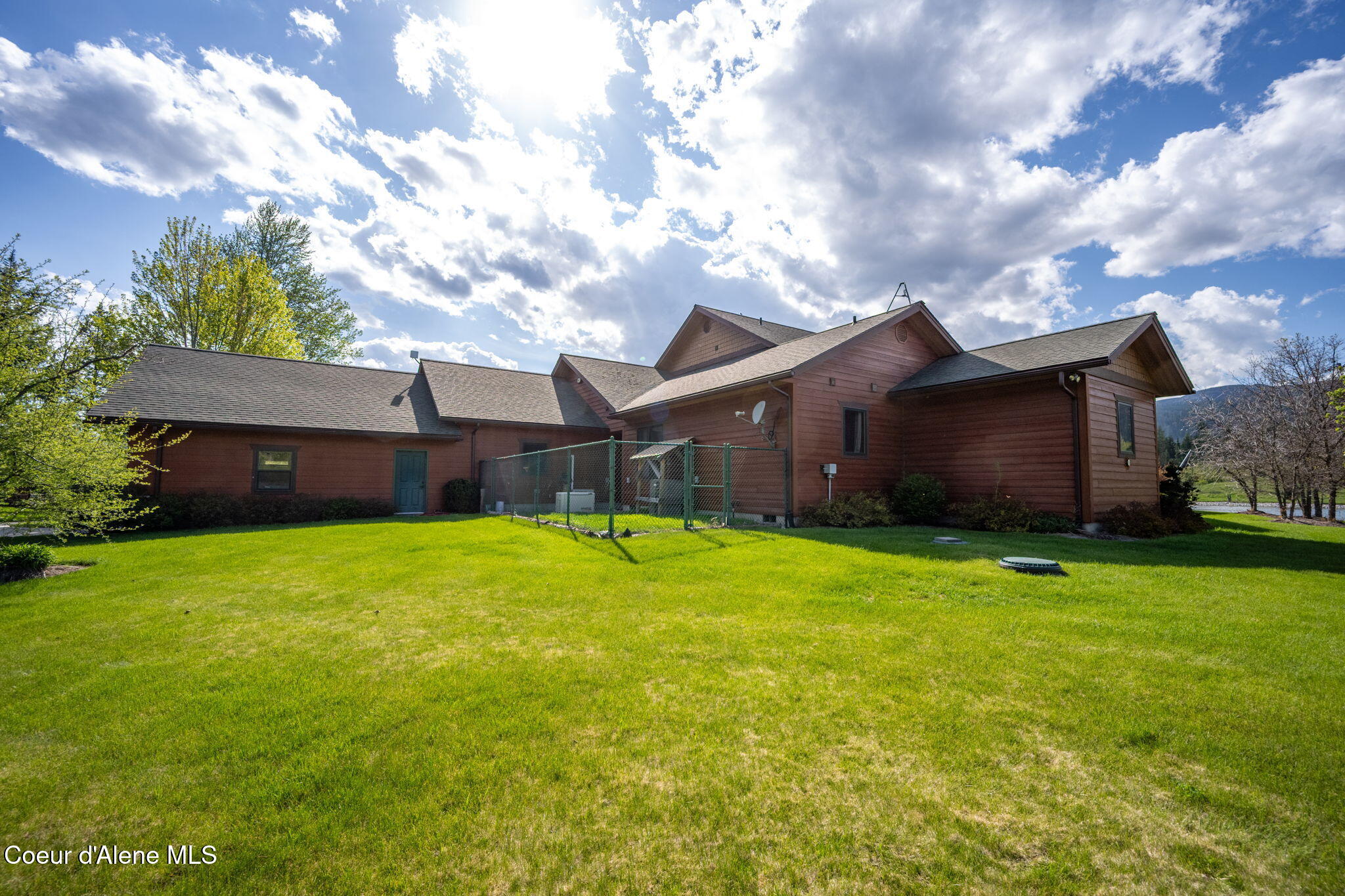 289 Gold Road Naples, ID 83847 - Photo 88 of 113 Backyard