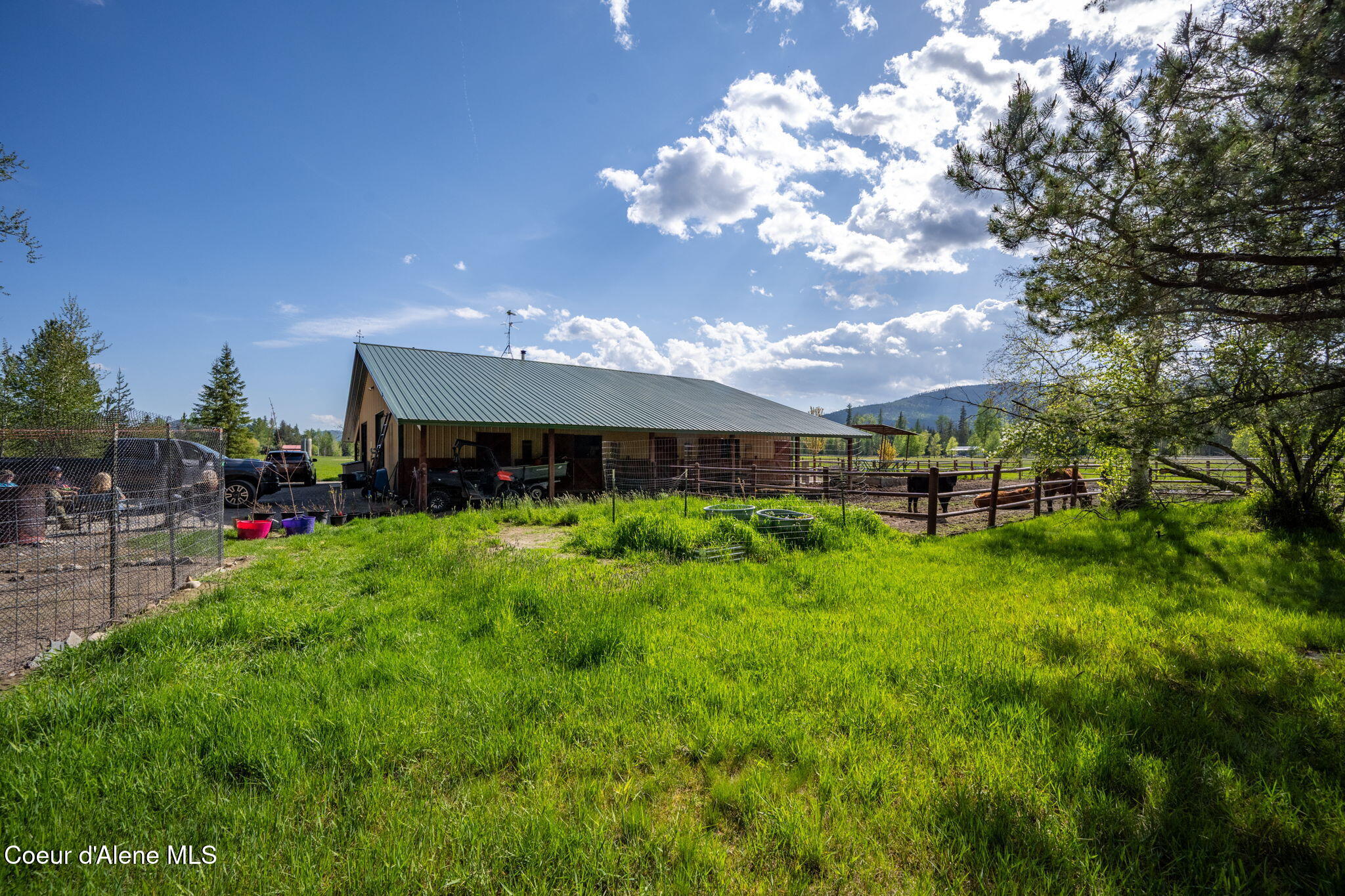 289 Gold Road Naples, ID 83847 - Photo 95 of 113 Shop/horse barn