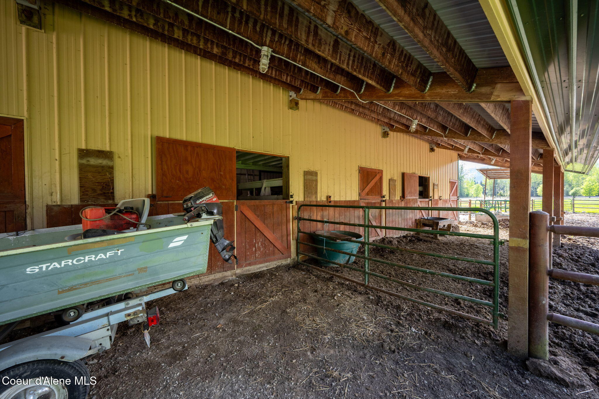 289 Gold Road Naples, ID 83847 - Photo 96 of 113 Shop/horse barn
