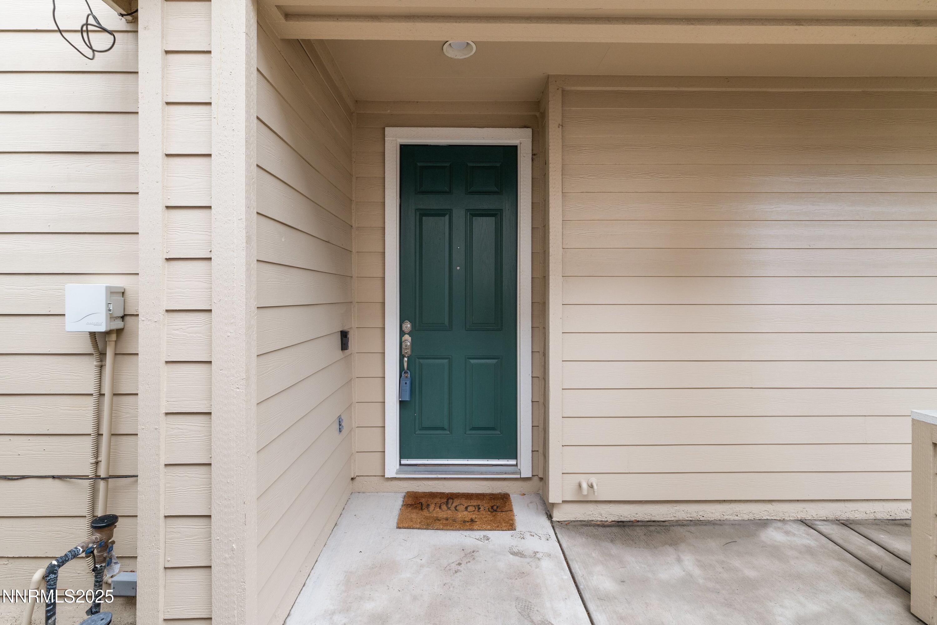 9294 Lone Wolf Circle Reno, NV 89506 - Photo 4 of 25 a view of entrance