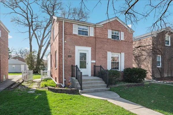 $399,000 | 5352 North Oketo Avenue, Chicago, IL 60656