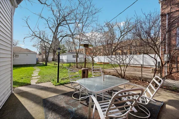 $399,000 | 5352 North Oketo Avenue, Chicago, IL 60656