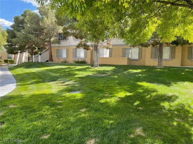 $1,645 | 10217 King Henry Avenue, Unit 104, Las Vegas, NV 89144