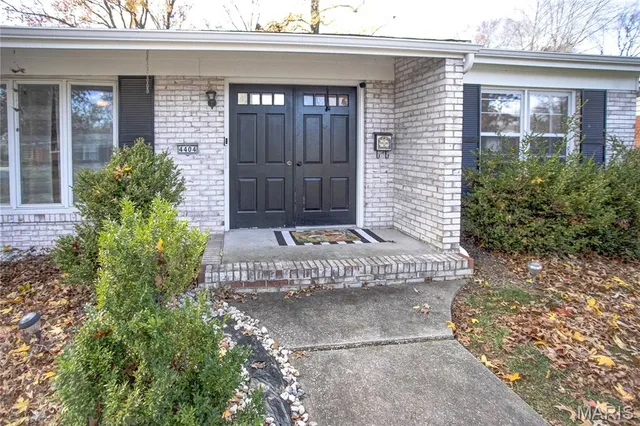 $174,500 | 4404 Briarcliff Drive, Alton, IL 62002