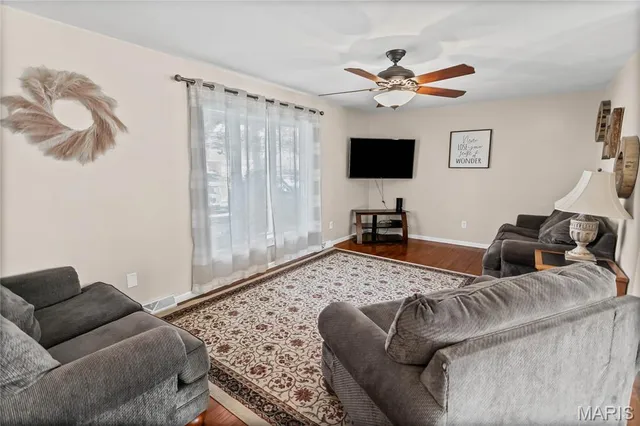 $174,500 | 4404 Briarcliff Drive, Alton, IL 62002