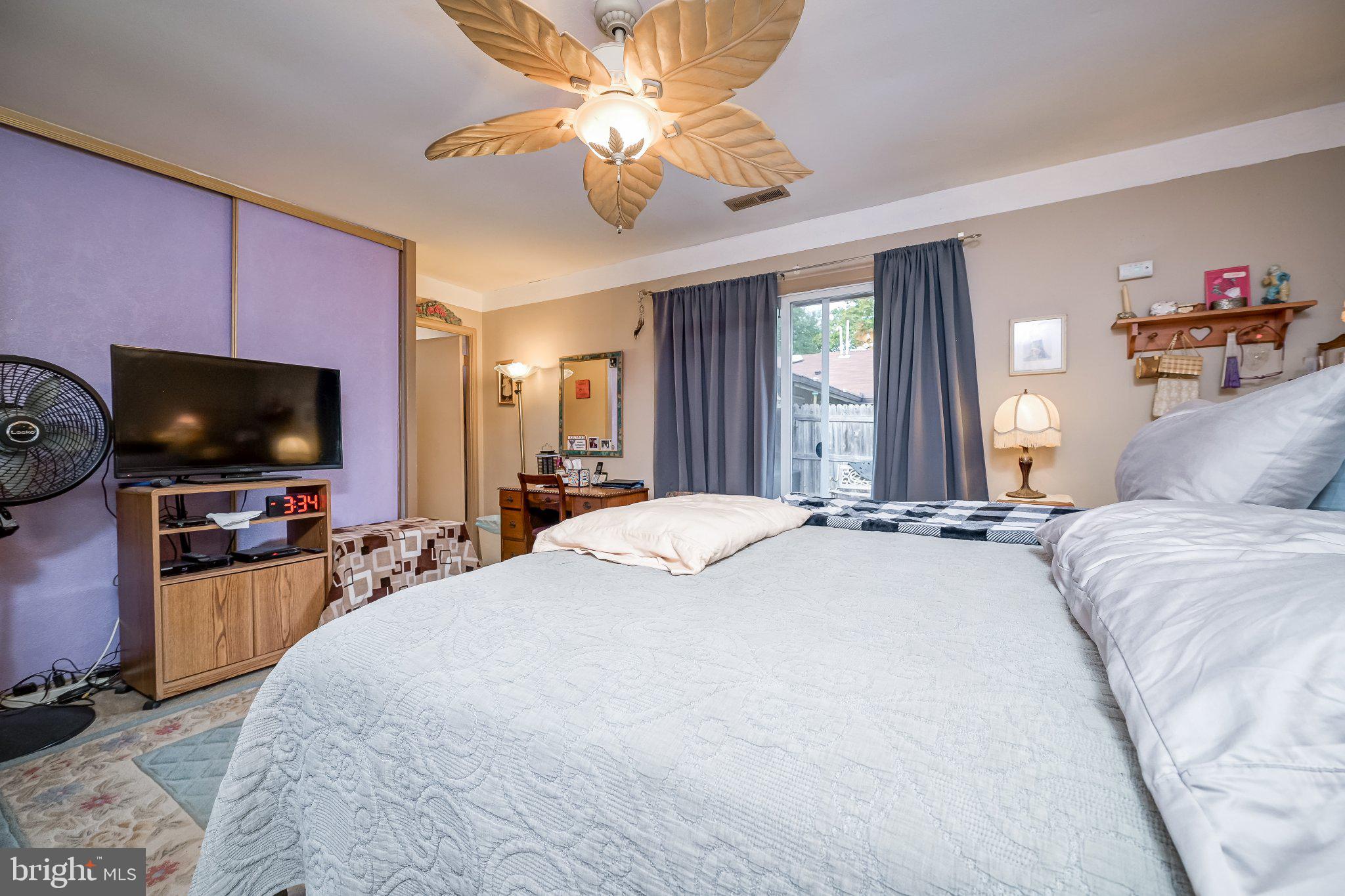 11 Aquarius Court Silver Spring, MD 20906 - Photo 43 of 49 Cozy retreat with natural light.