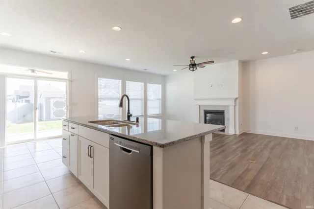 $344,700 | 3090 Limestone Court, Newburgh, IN 47630