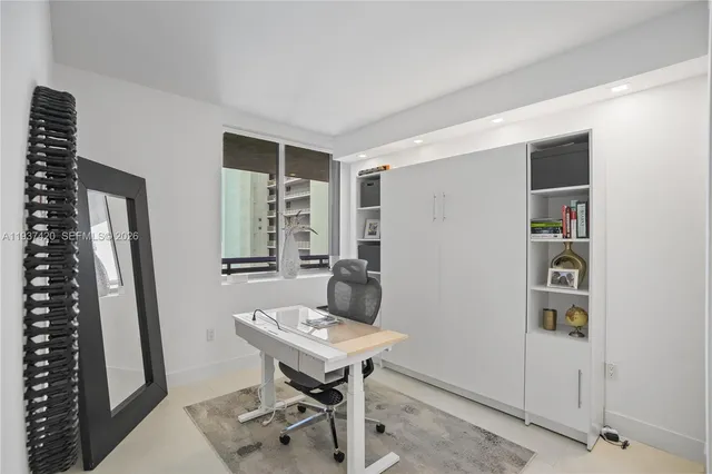 $4,500 | 16385 Biscayne Boulevard, Unit 2819, North Miami Beach, FL 33160