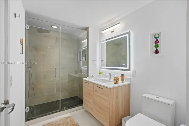 $4,500 | 16385 Biscayne Boulevard, Unit 2819, North Miami Beach, FL 33160