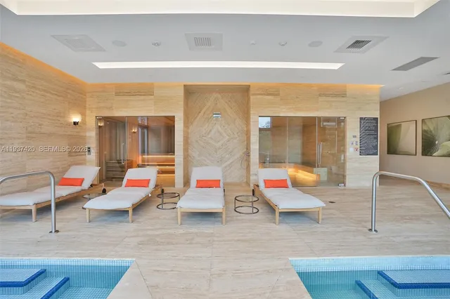 $4,500 | 16385 Biscayne Boulevard, Unit 2819, North Miami Beach, FL 33160