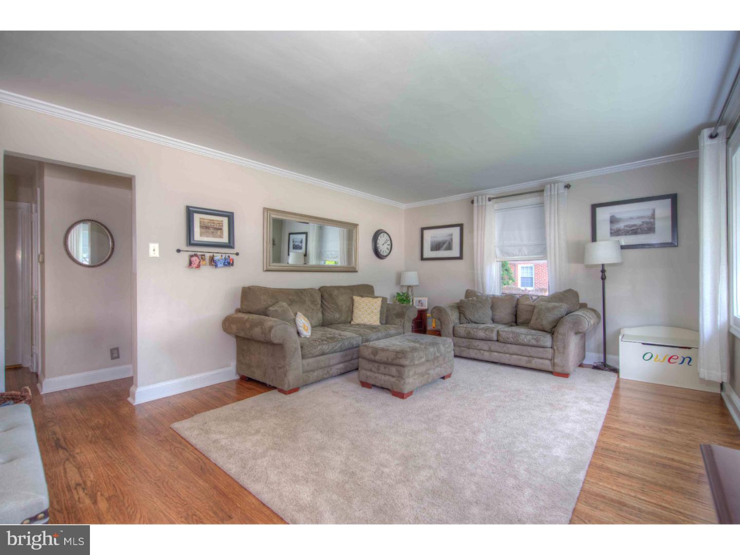 460 Barker Road Springfield, PA 19064 - Photo 4 of 23 Living Room