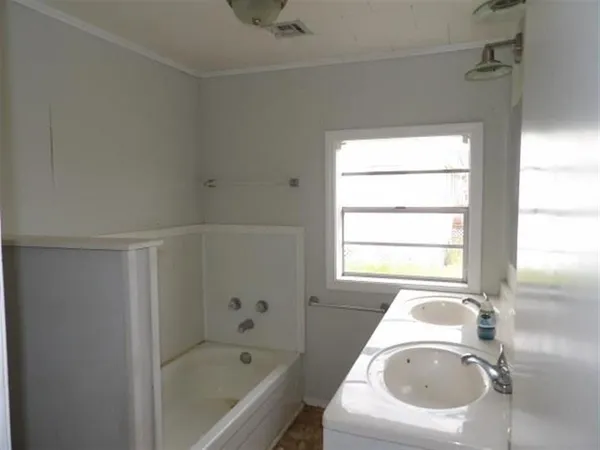 $34,900 | 208 Correze, Kinder, LA 70648