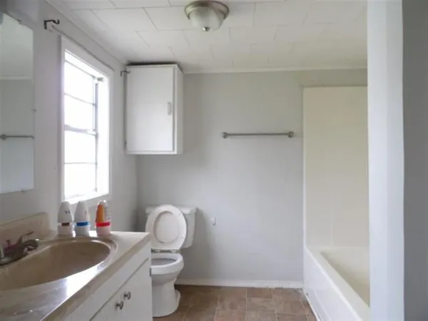 $34,900 | 208 Correze, Kinder, LA 70648