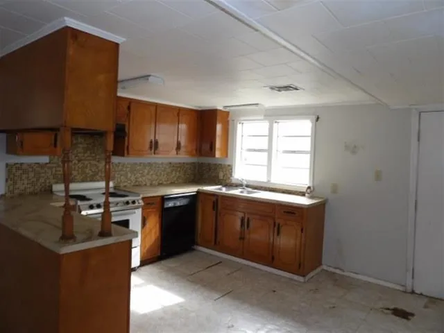 $34,900 | 208 Correze, Kinder, LA 70648