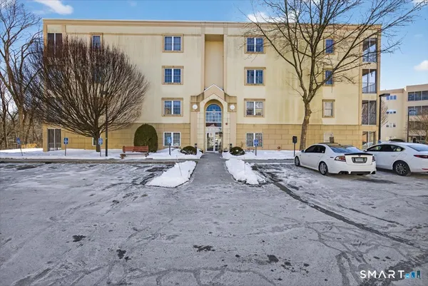 $249,900 | 75 Washington Avenue, Unit 6406, Hamden, CT 06518