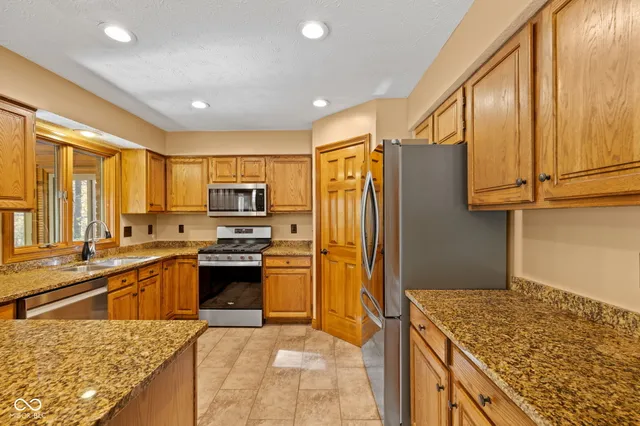 $475,000 | 6229 Catalpa Drive, Avon, IN 46123