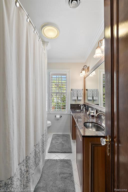 1215 Yorkshire Road Birmingham, MI 48009 - Photo 31 of 47