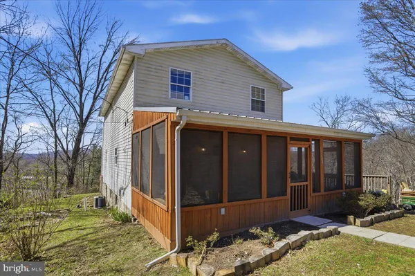 $260,000 | 12604 Longs Hollow Road Southeast, Cumberland, MD 21502