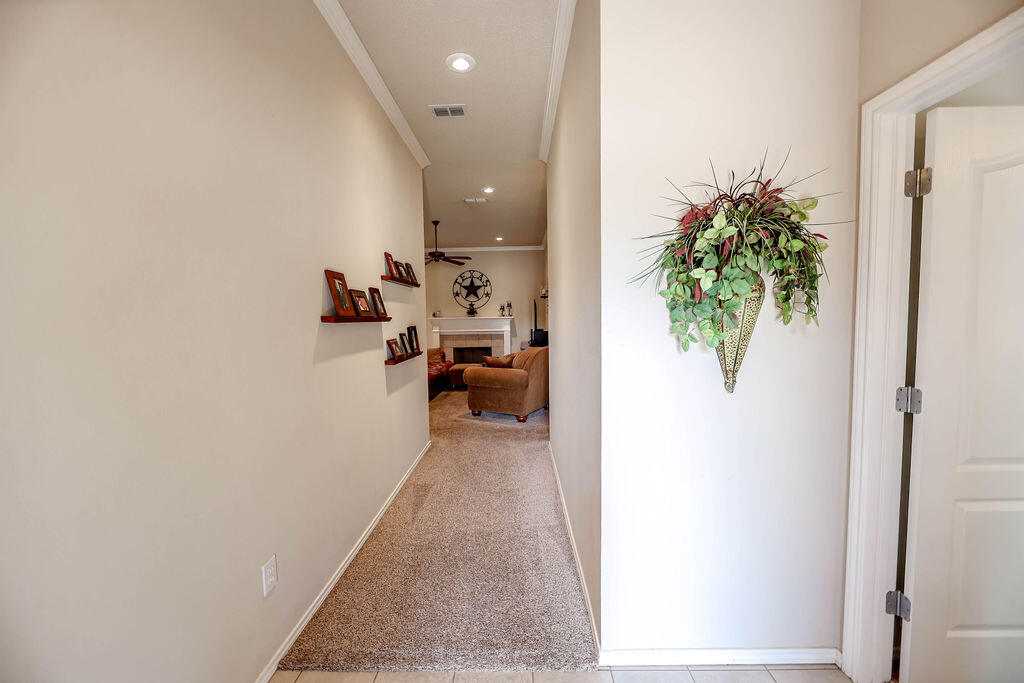 6540 87th Street Lubbock, TX 79424 - Photo 5 of 34 6540_87THST_BYFORD