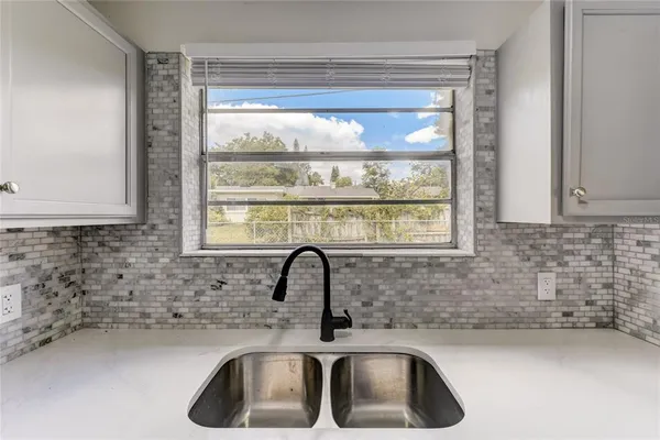 $340,000 | 2600 South Crystal Lake Drive, Orlando, FL 32806