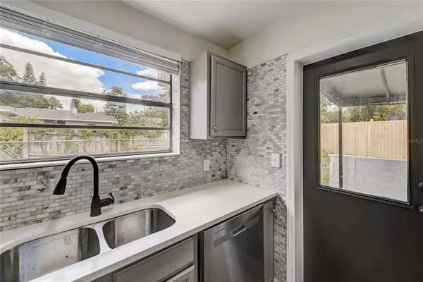 $340,000 | 2600 South Crystal Lake Drive, Orlando, FL 32806