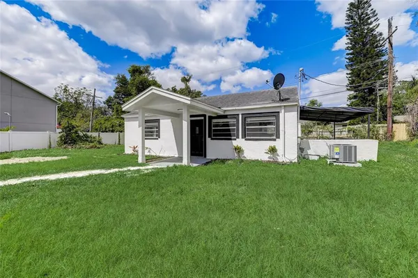 $340,000 | 2600 South Crystal Lake Drive, Orlando, FL 32806