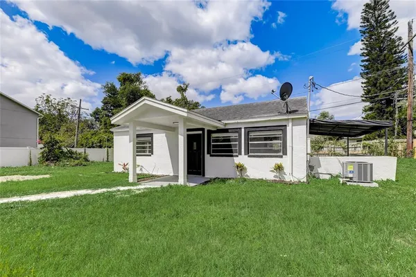 $340,000 | 2600 South Crystal Lake Drive, Orlando, FL 32806