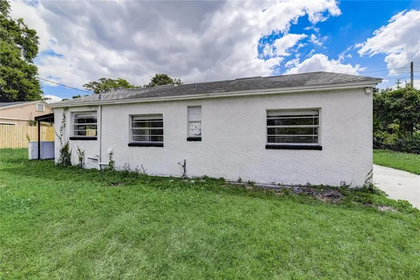 $340,000 | 2600 South Crystal Lake Drive, Orlando, FL 32806