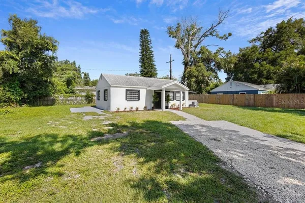 $340,000 | 2600 South Crystal Lake Drive, Orlando, FL 32806