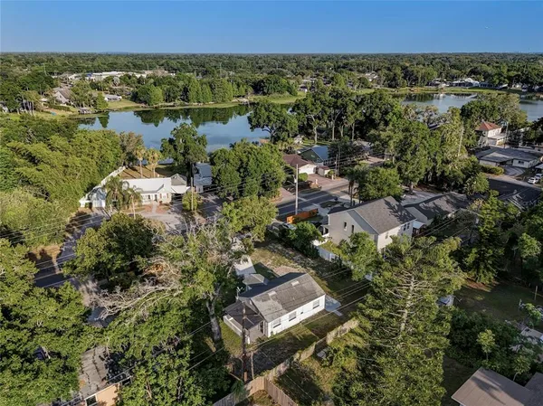 $340,000 | 2600 South Crystal Lake Drive, Orlando, FL 32806